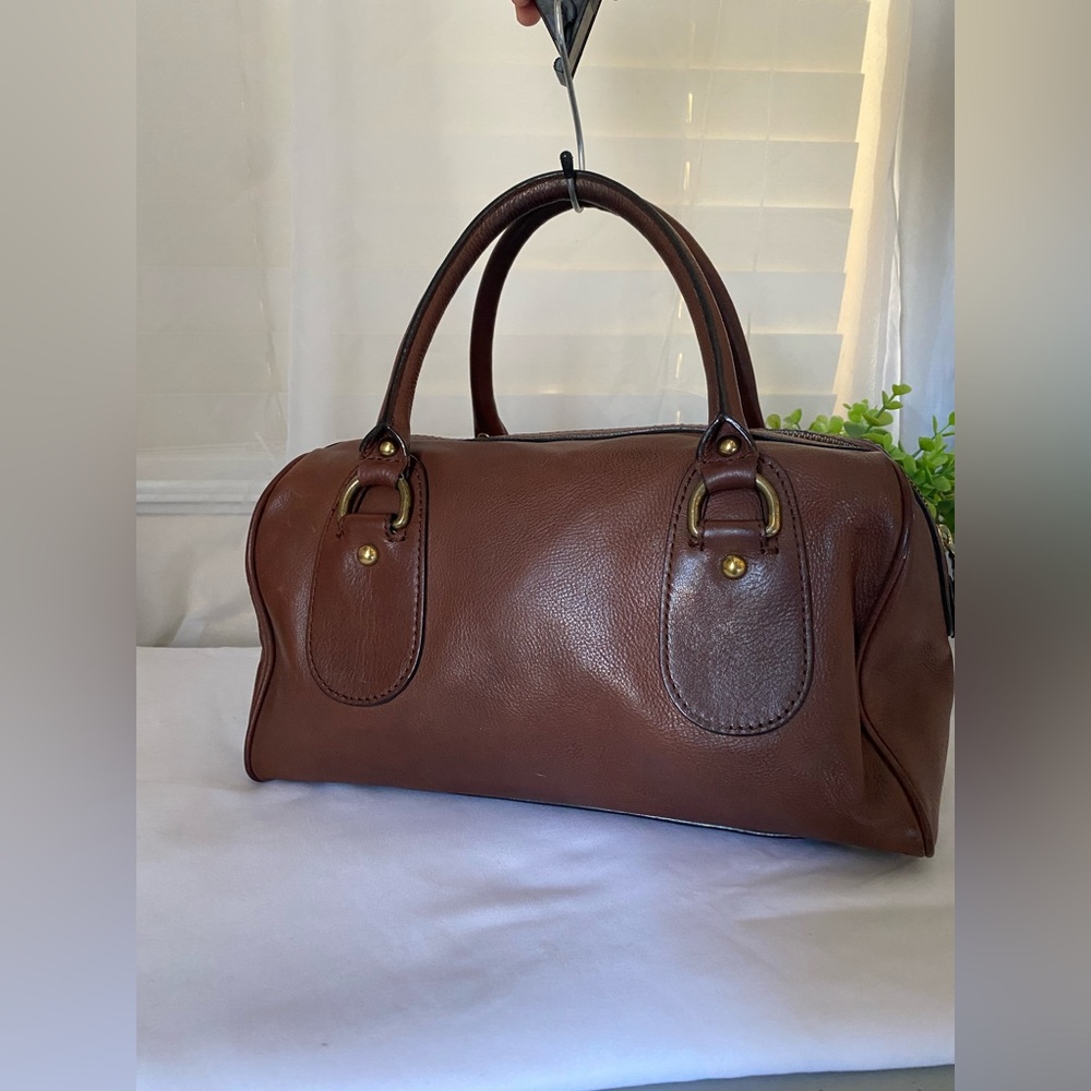 Elegant Brown Leather Handbag